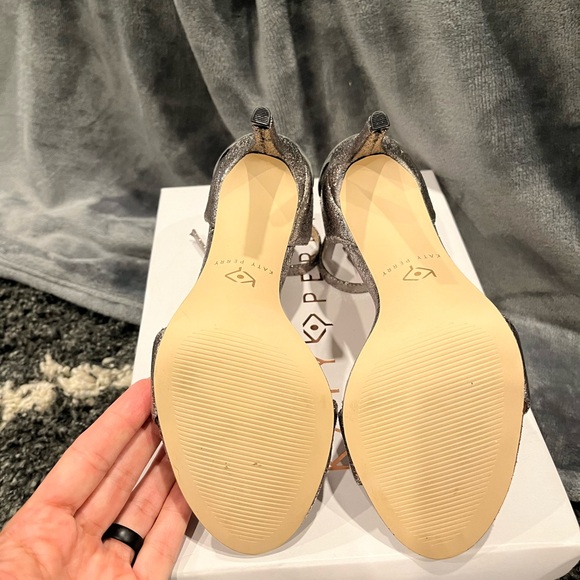 Katy Perry Alexann Heels NIB size 7 - Picture 7 of 9